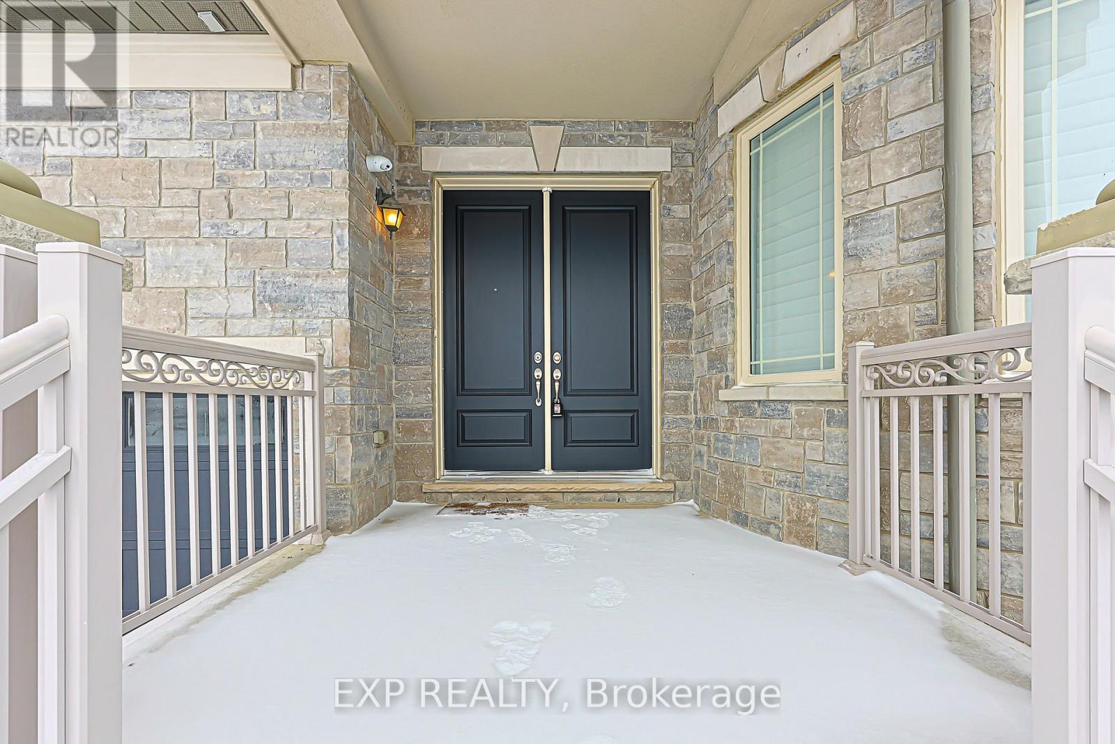 95 CHESNEY CRESCENT - 2