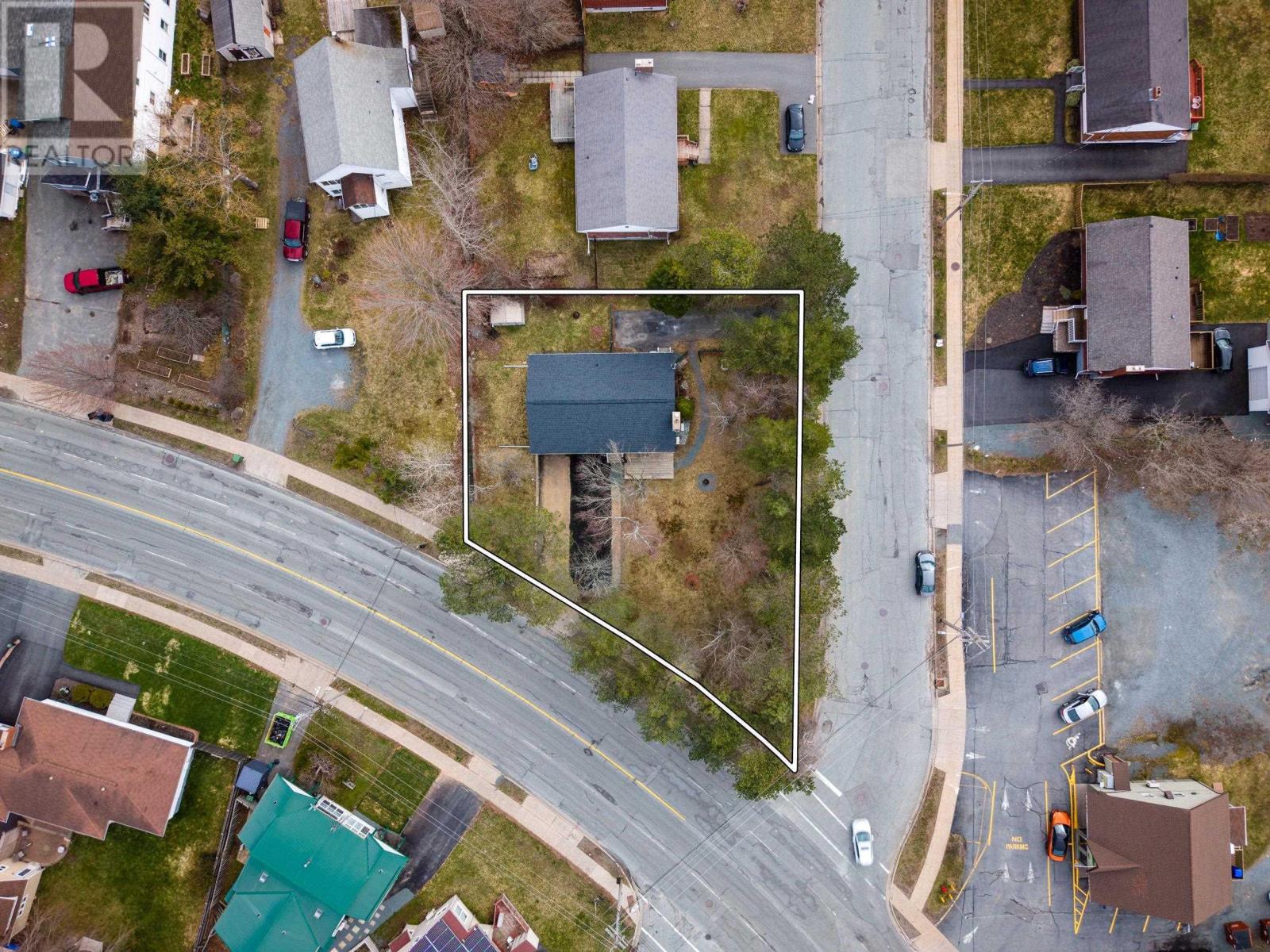 Property 44 of 50 of 105 Woodlawn Road