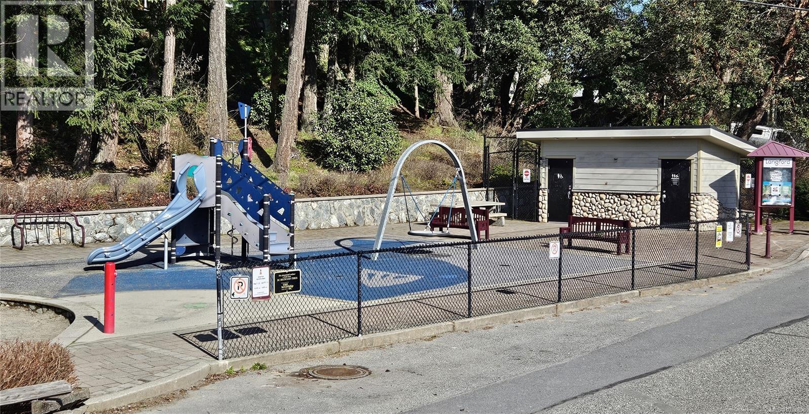  1236 Freshwater Crescent, Langford