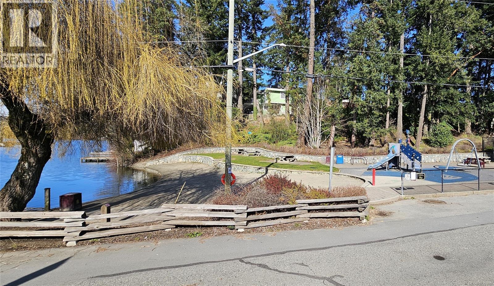  1236 Freshwater Crescent, Langford