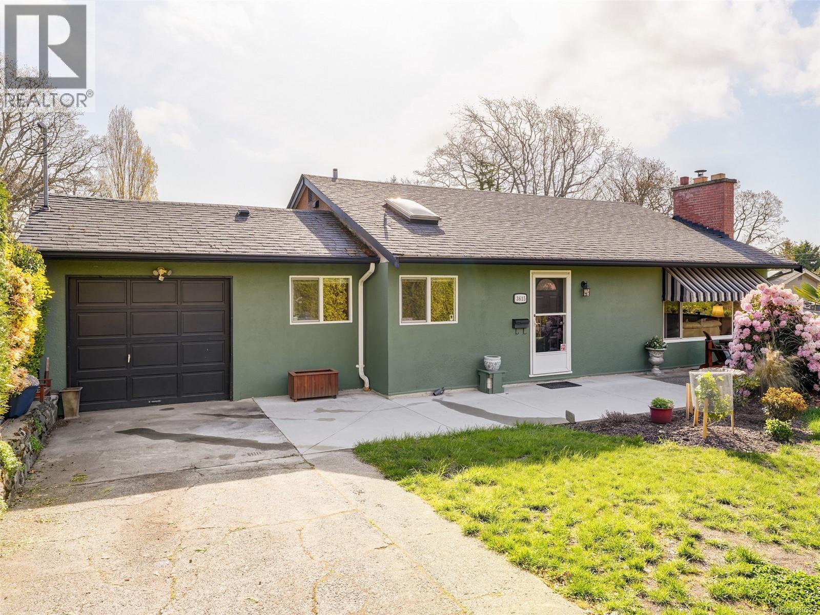  3615 Doncaster Drive, Saanich