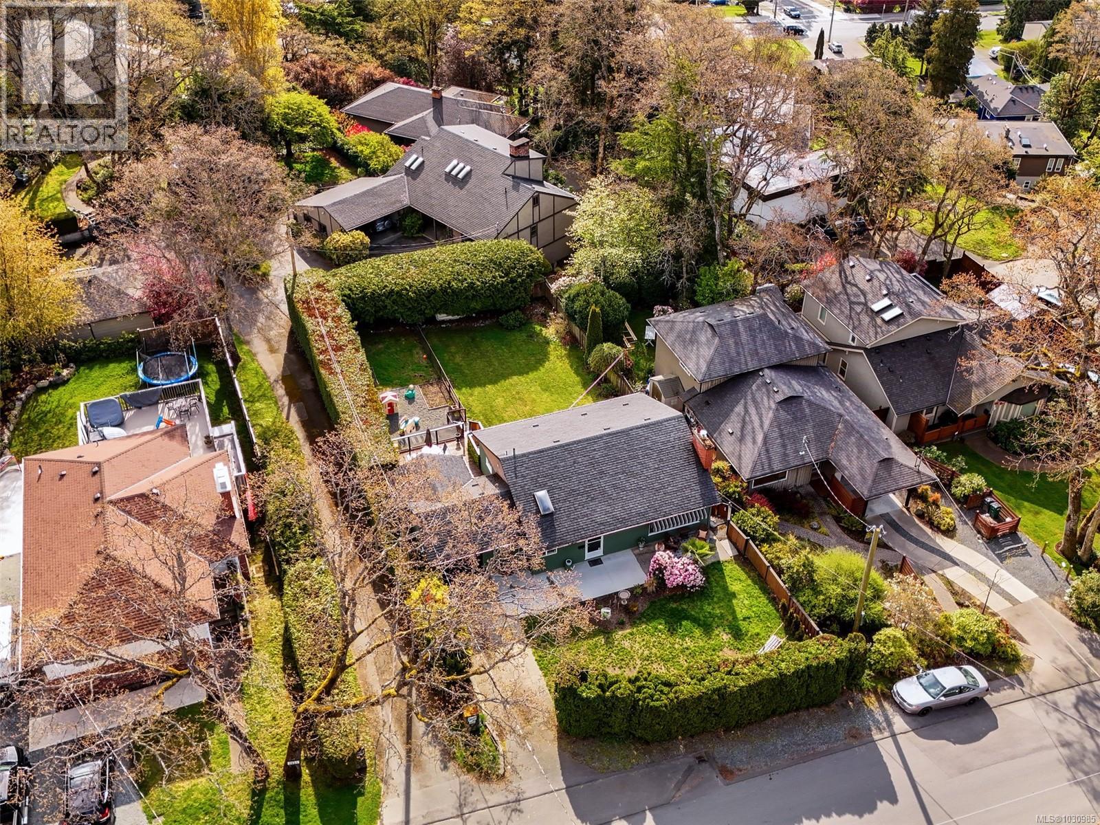  3615 Doncaster Drive, Saanich