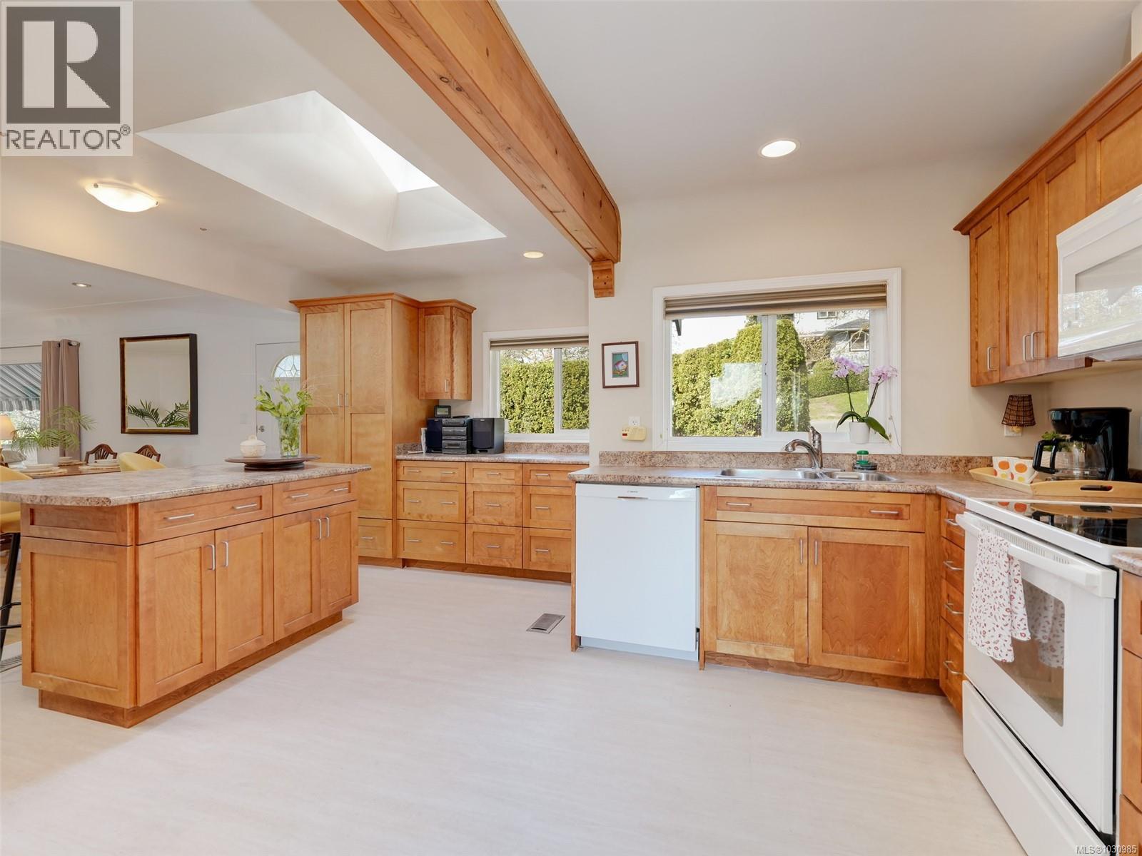  3615 Doncaster Drive, Saanich