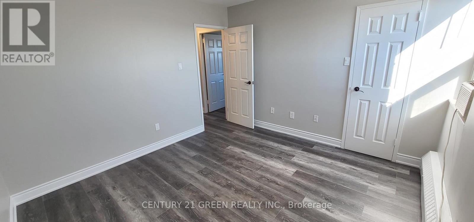 #902 3065 QUEEN FREDERICA DRIVE - 13