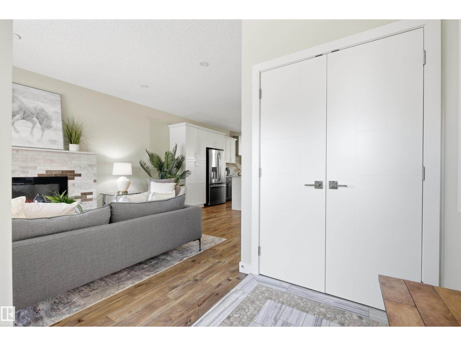 9928 151 ST NW NW - 2