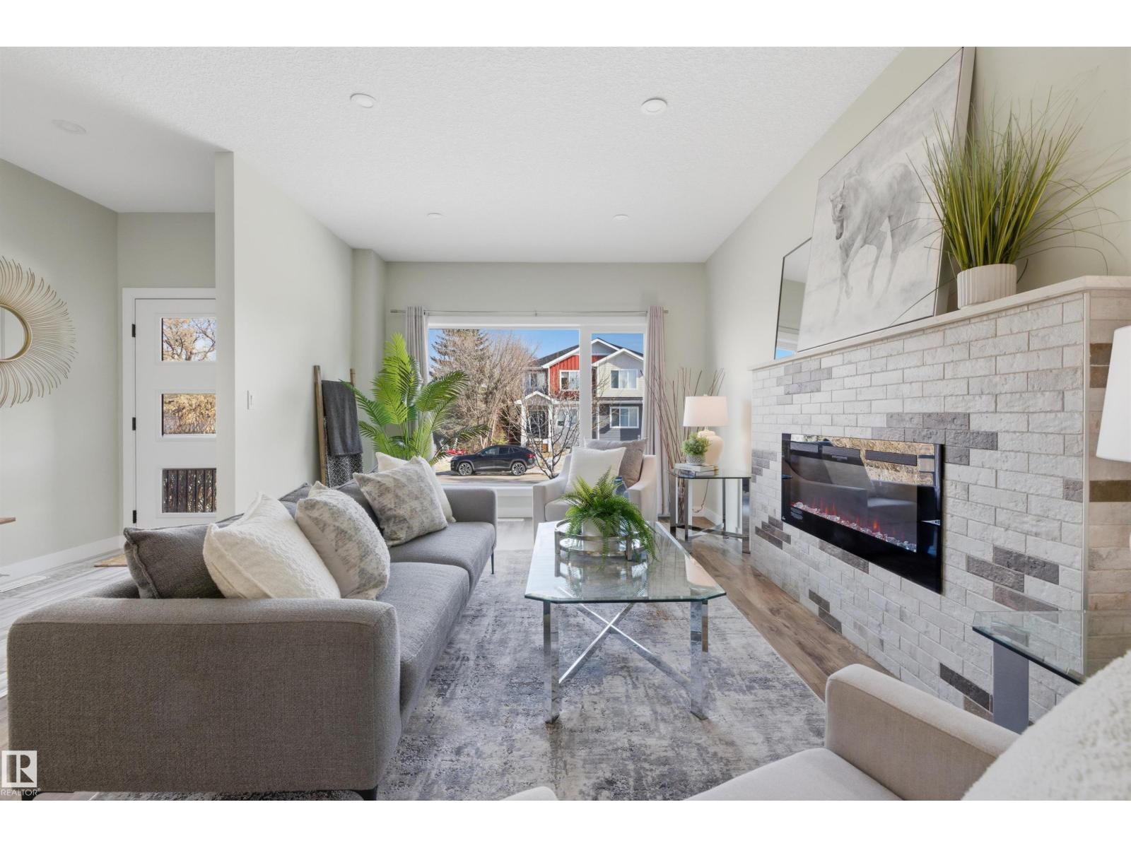 9928 151 ST NW NW - 4