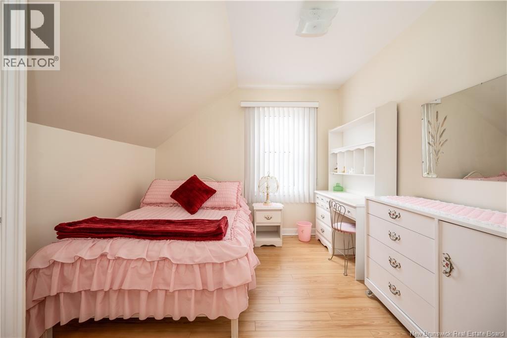 43 BIRCH STREET - 21