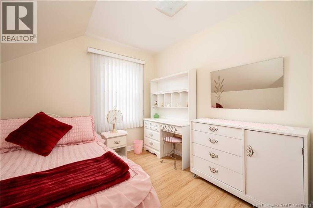 43 BIRCH STREET - 22