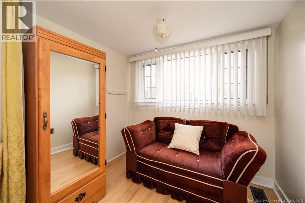 43 BIRCH STREET - 32