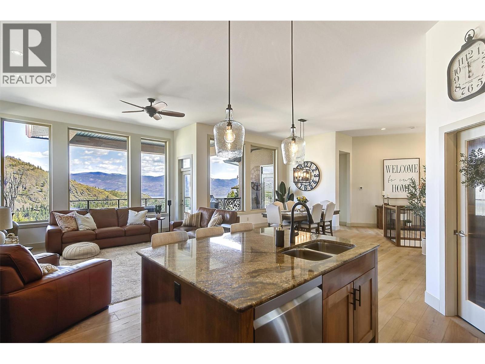  2546 Hedgestone Drive, West Kelowna