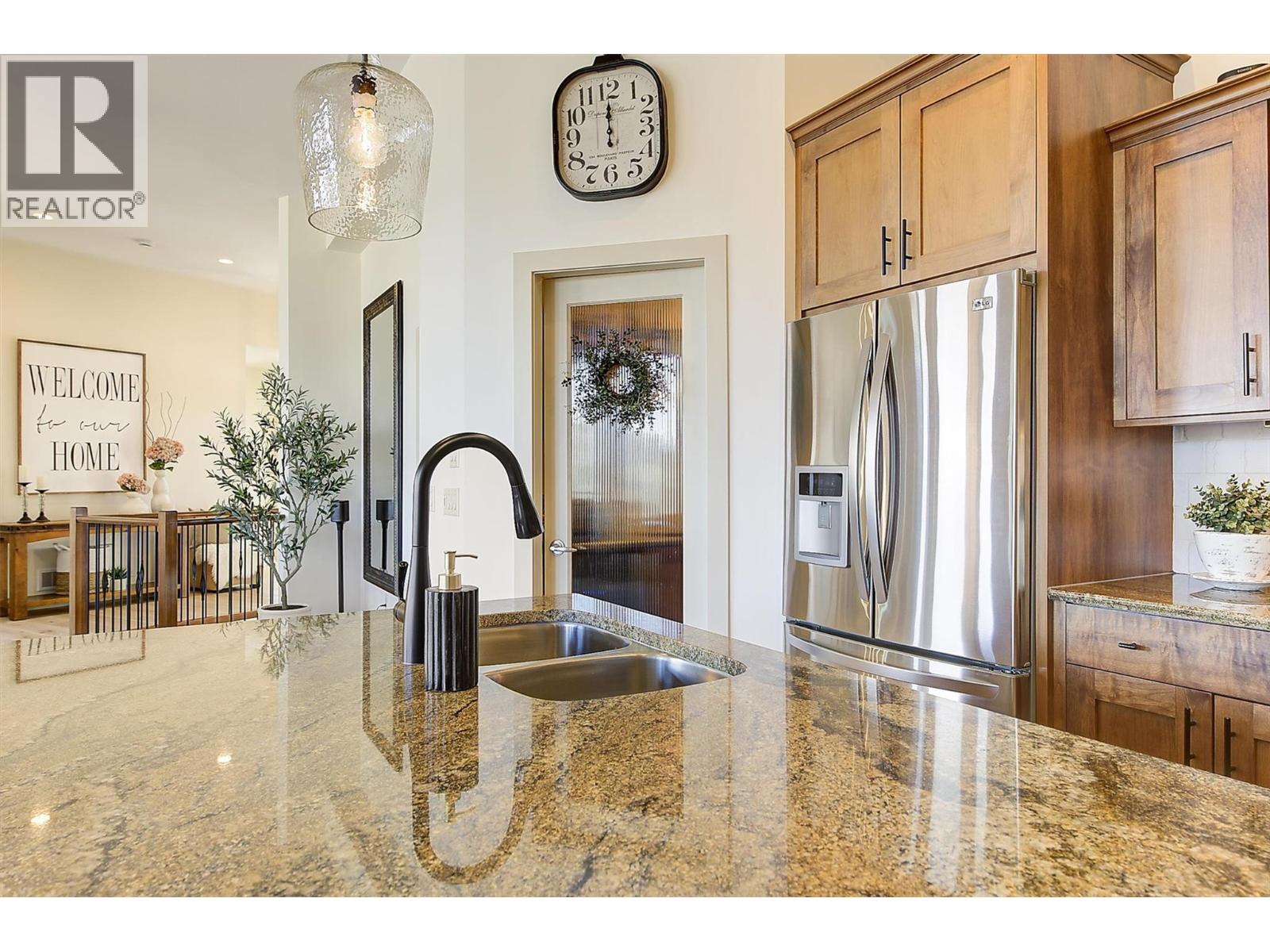  2546 Hedgestone Drive, West Kelowna