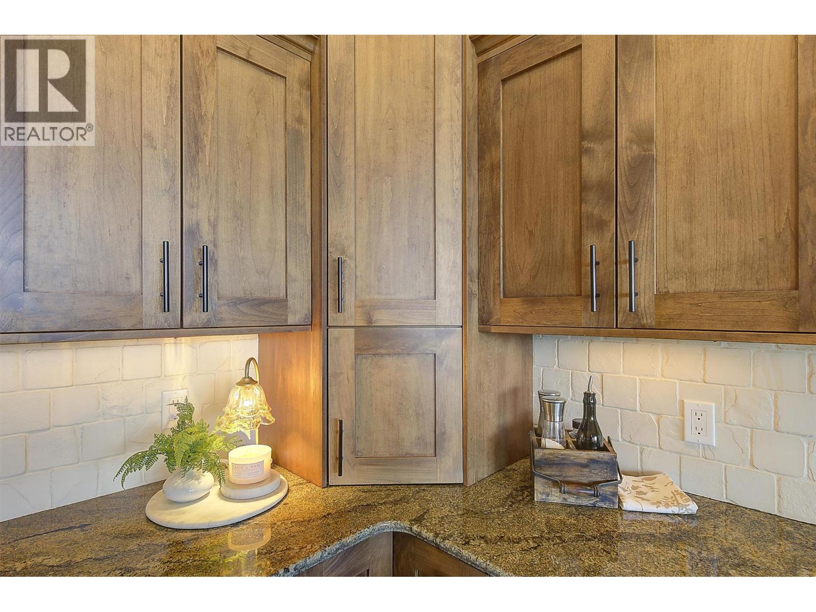  2546 Hedgestone Drive, West Kelowna