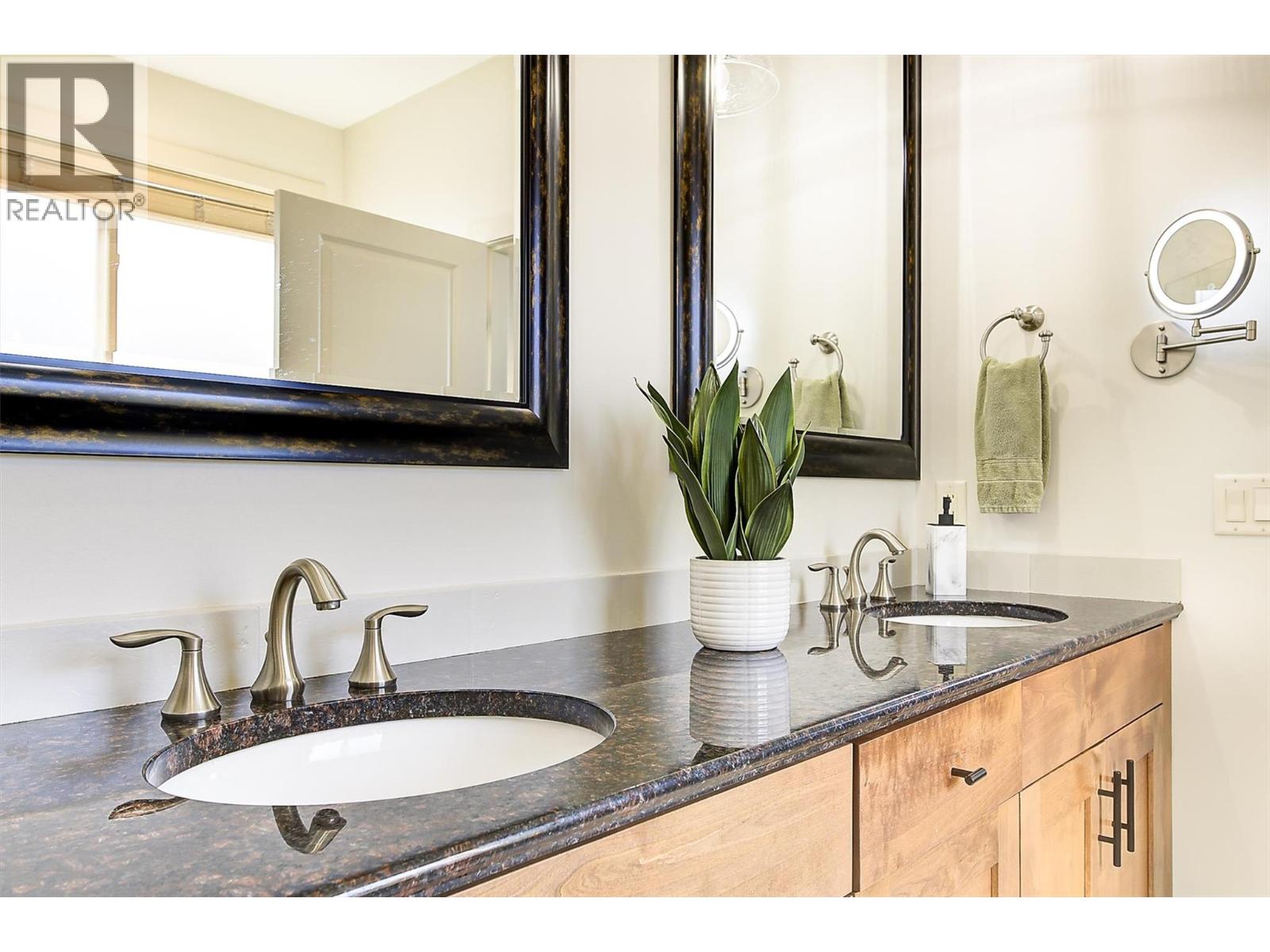  2546 Hedgestone Drive, West Kelowna