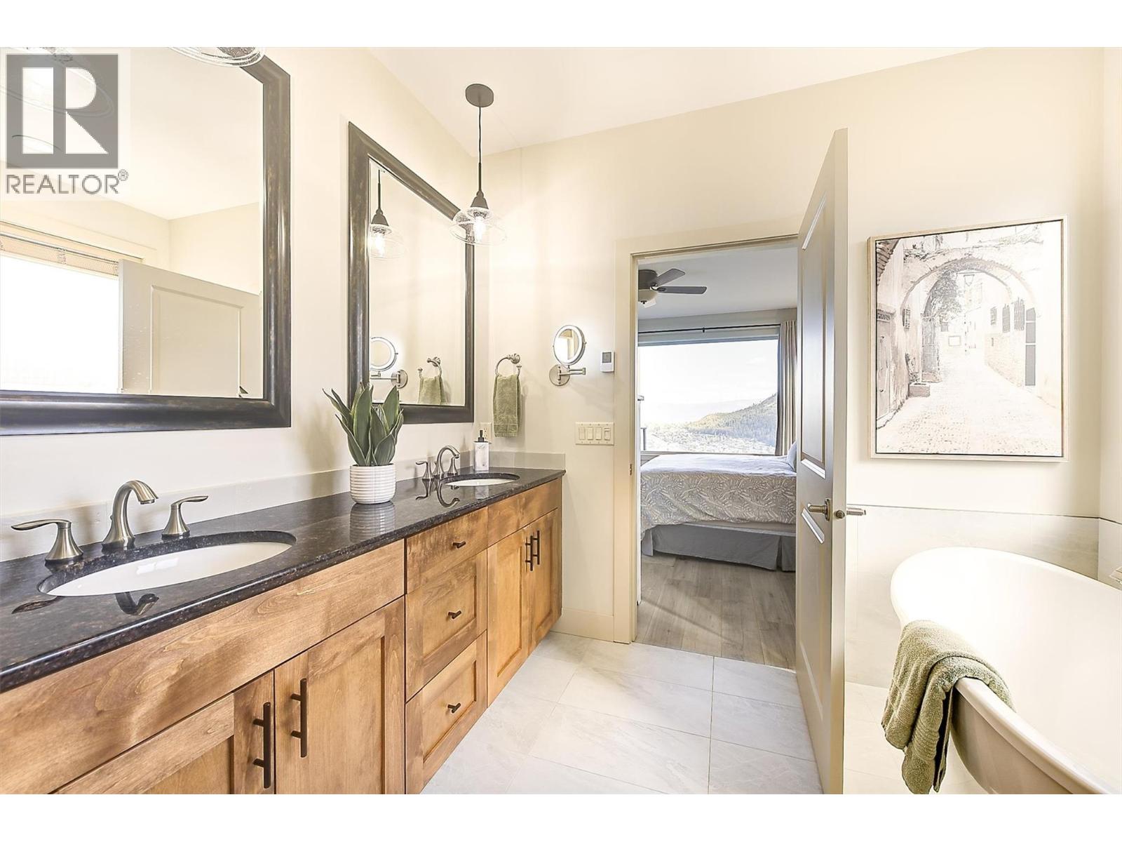  2546 Hedgestone Drive, West Kelowna