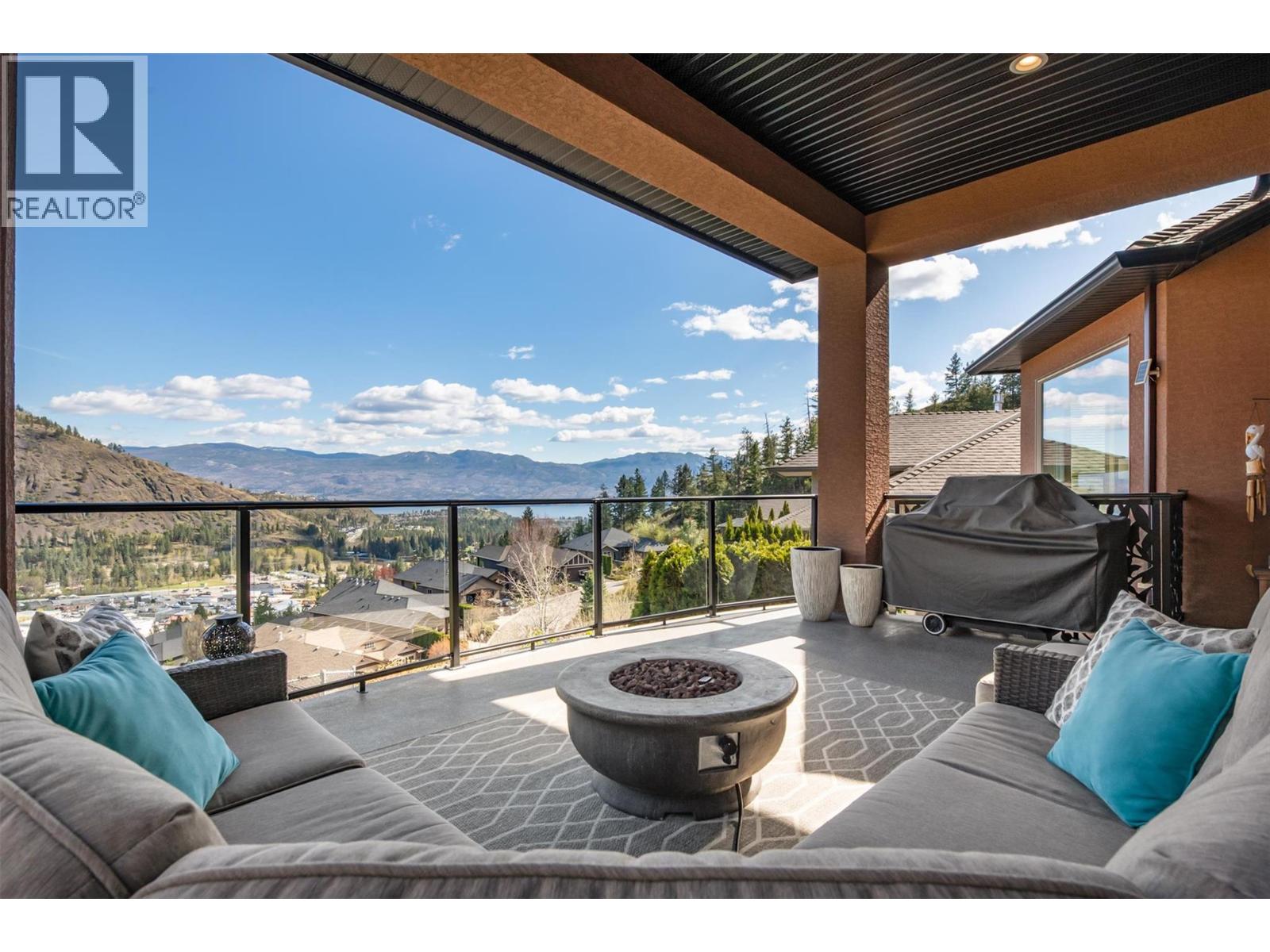  2546 Hedgestone Drive, West Kelowna