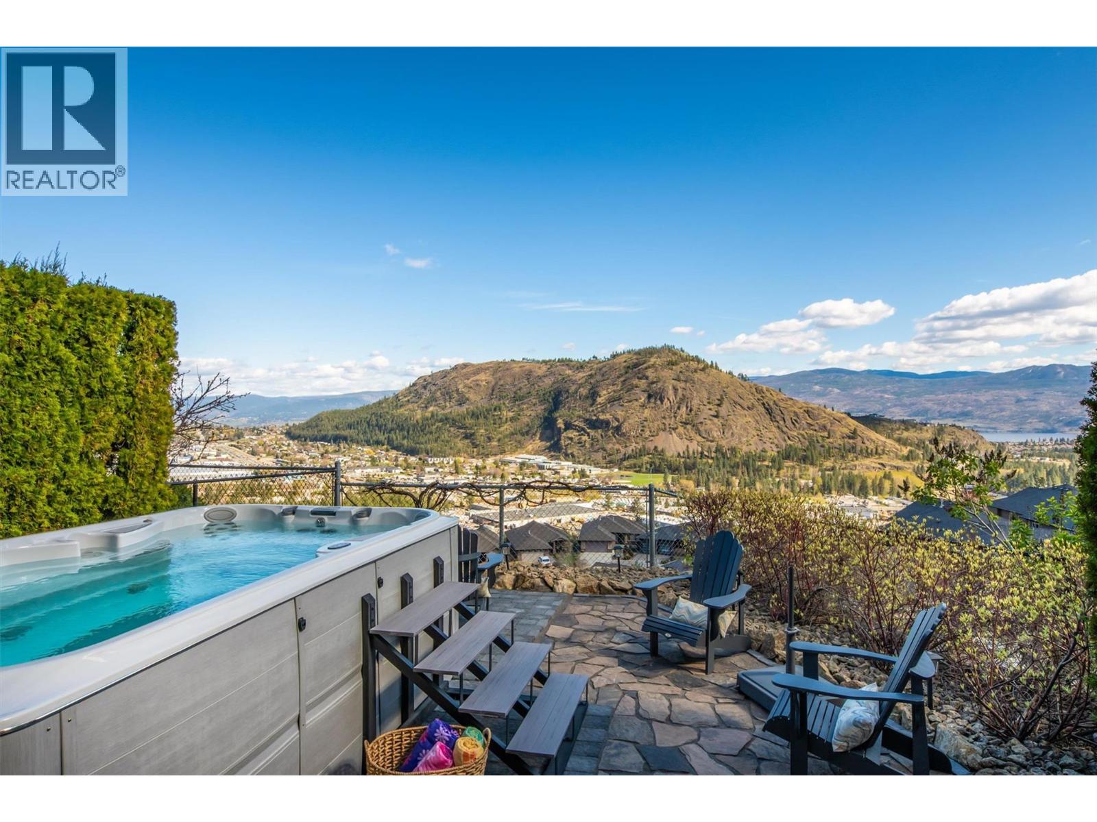  2546 Hedgestone Drive, West Kelowna
