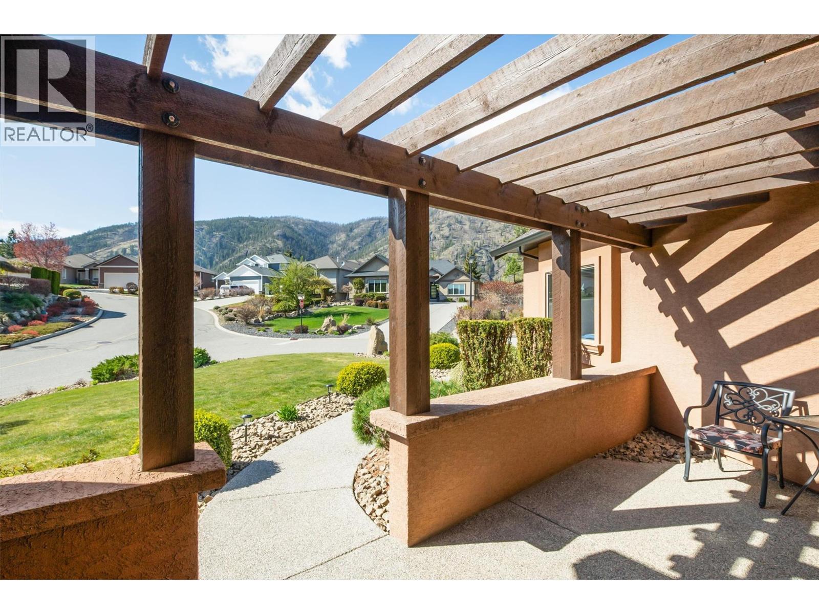  2546 Hedgestone Drive, West Kelowna