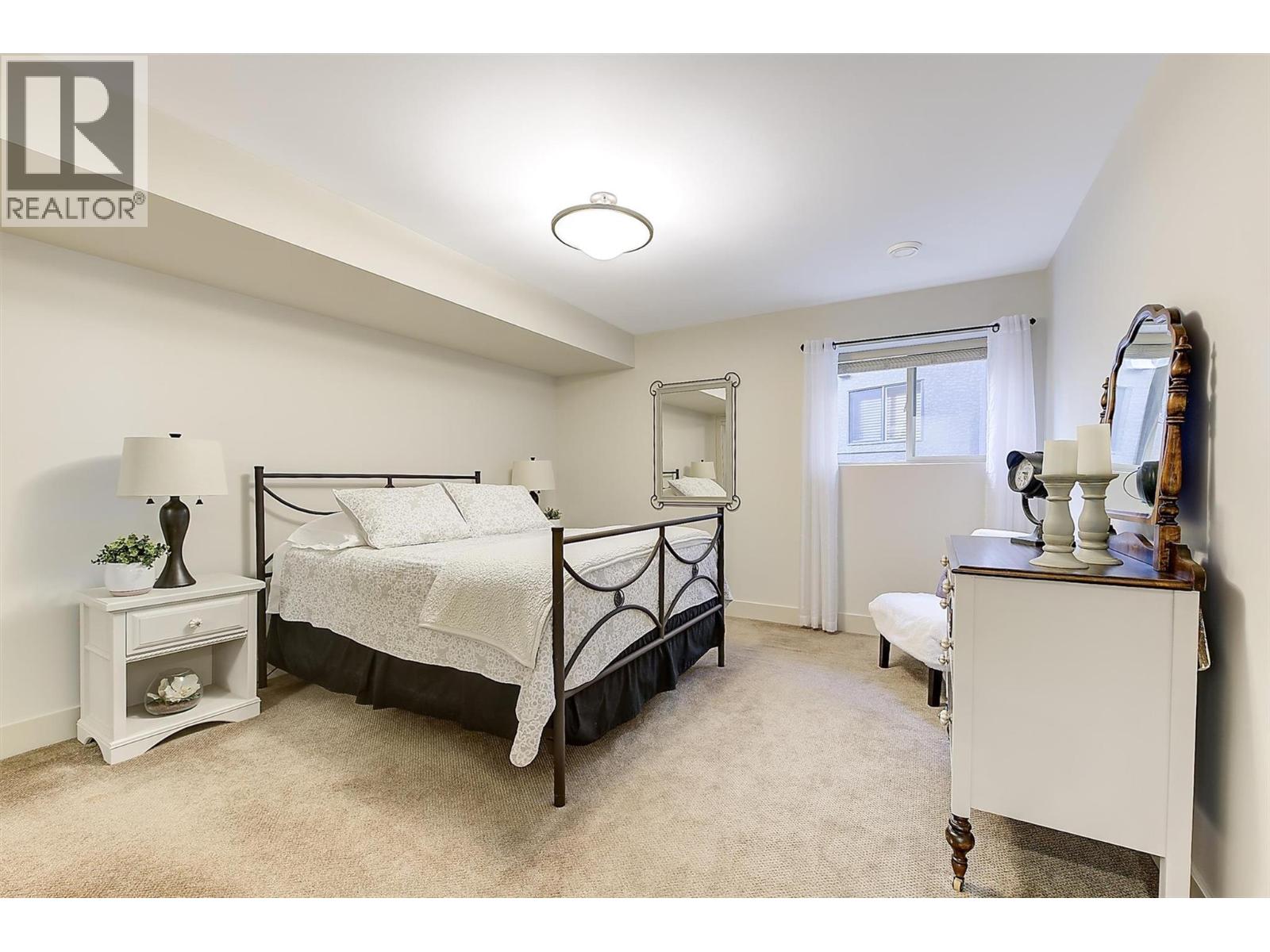  2546 Hedgestone Drive, West Kelowna