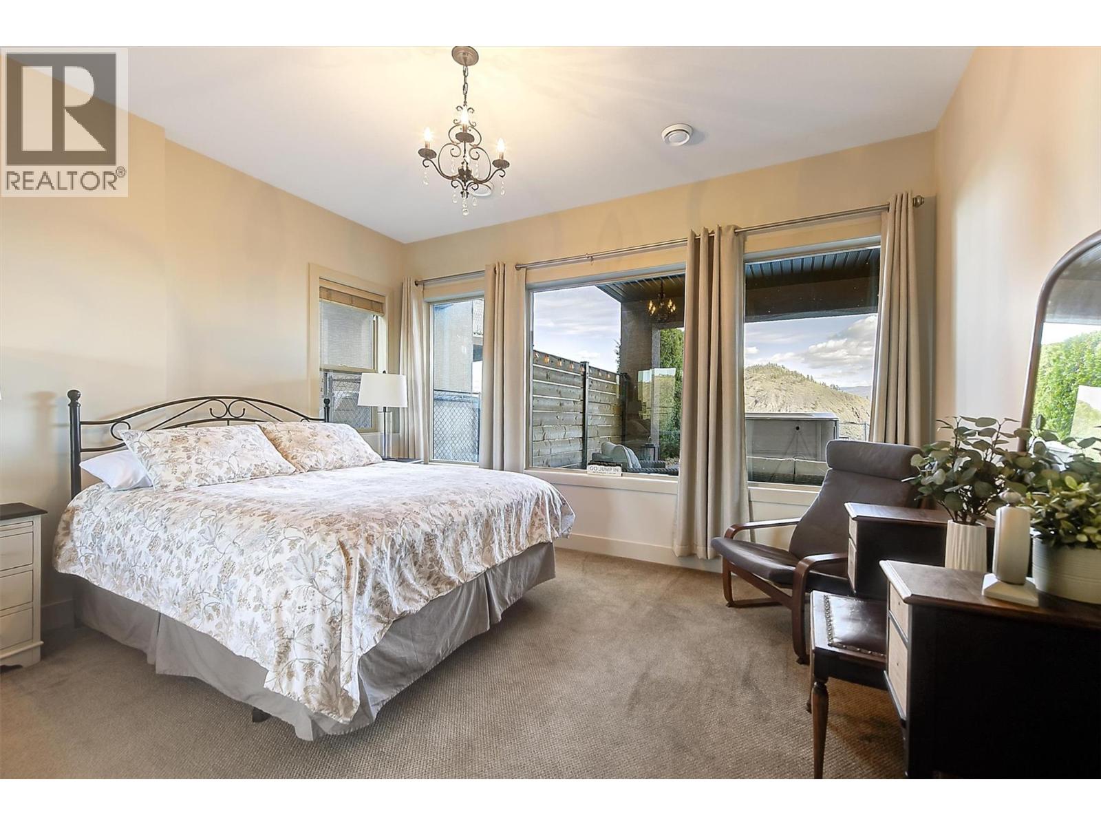  2546 Hedgestone Drive, West Kelowna