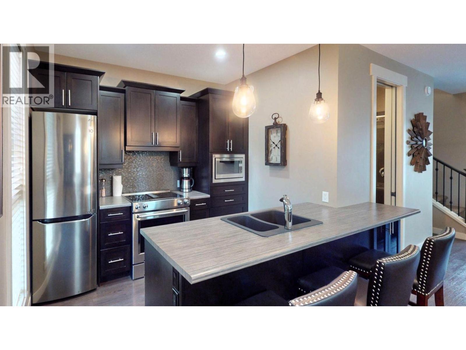 #915 E 900 BIGHORN Boulevard - 10