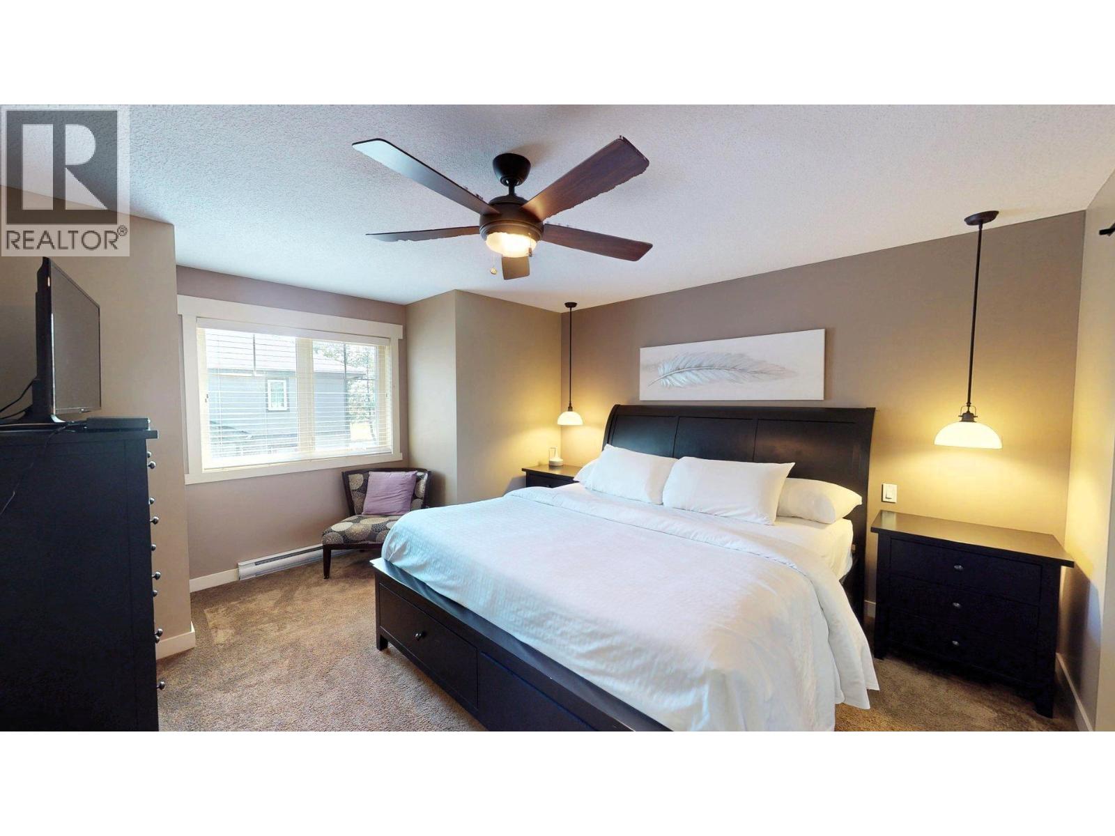 #915 E 900 BIGHORN Boulevard - 28