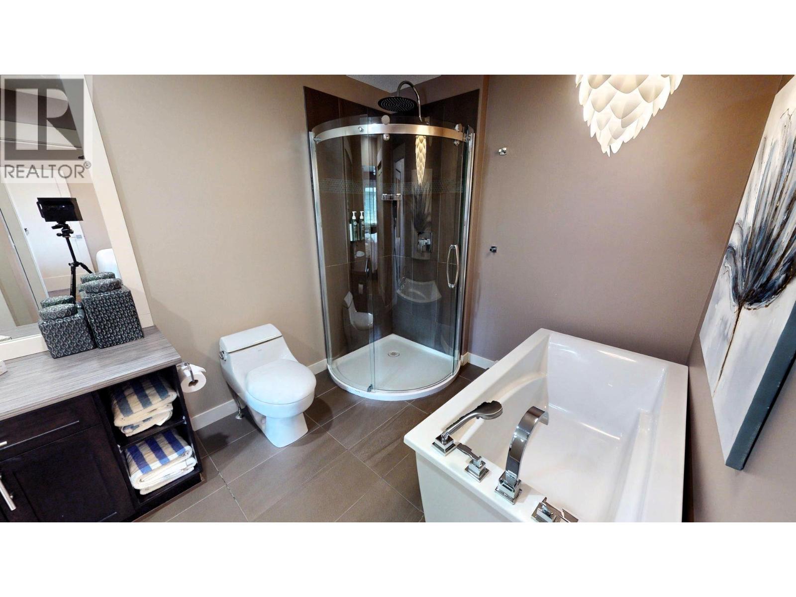 #915 E 900 BIGHORN Boulevard - 34