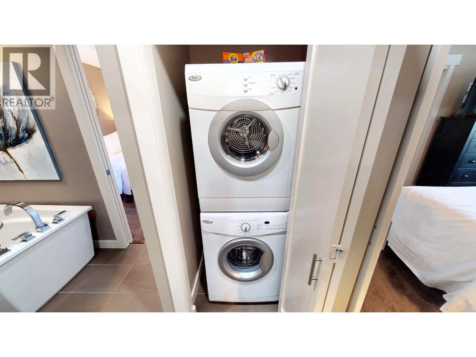 #915 E 900 BIGHORN Boulevard - 36