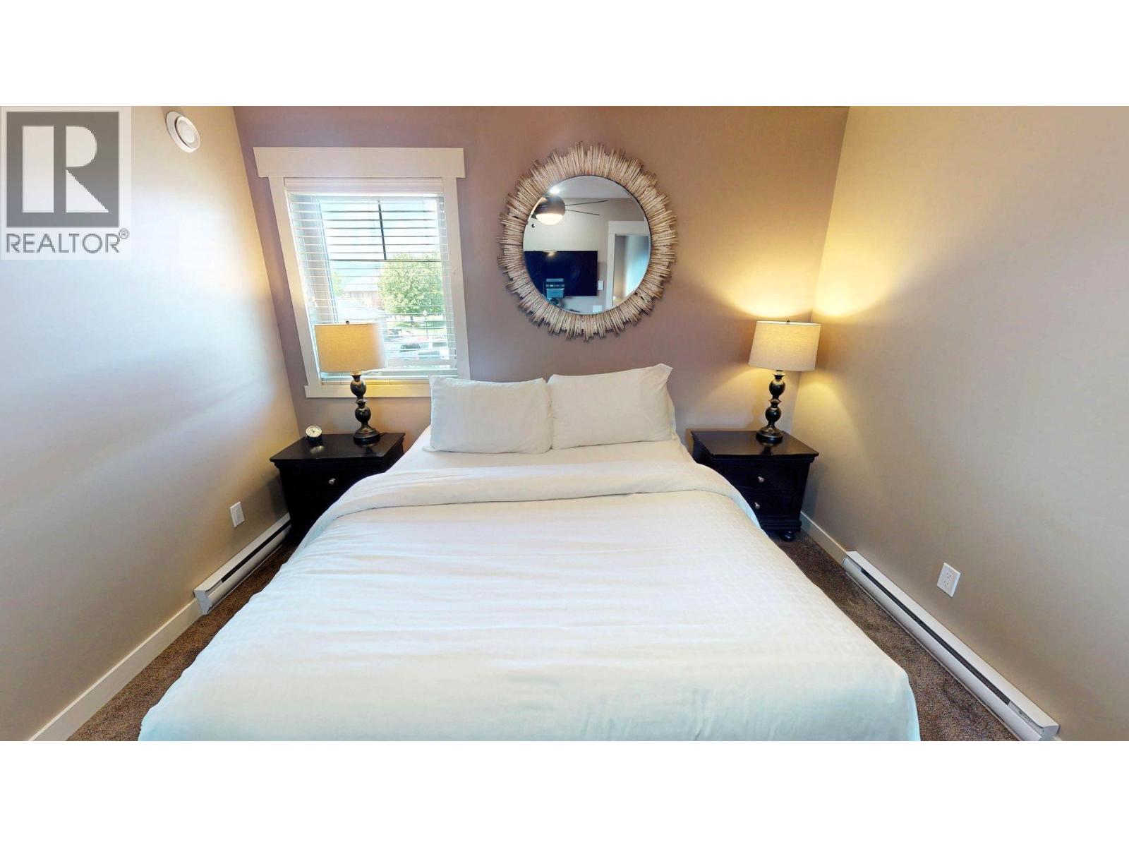 #915 E 900 BIGHORN Boulevard - 39