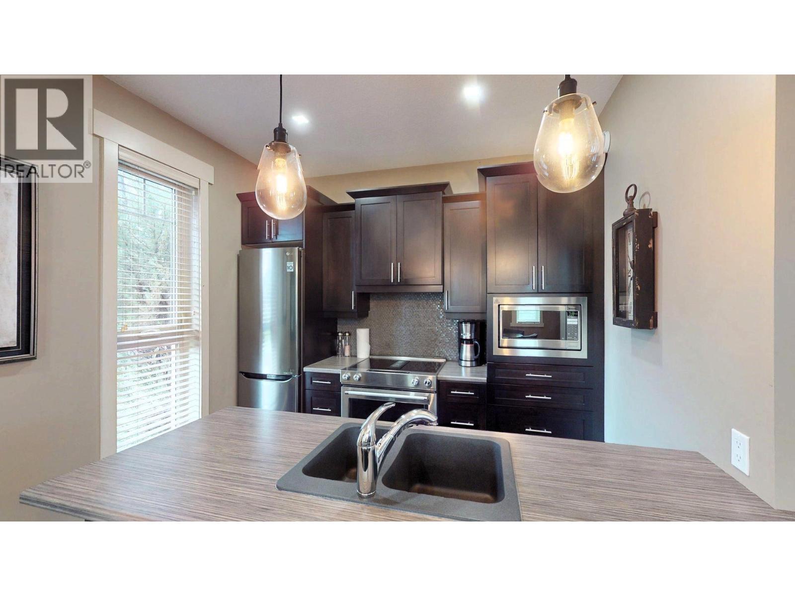 #915 E 900 BIGHORN Boulevard - 9