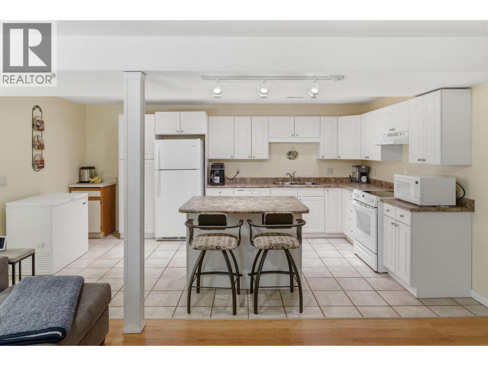  3193 McLeod Road, West Kelowna