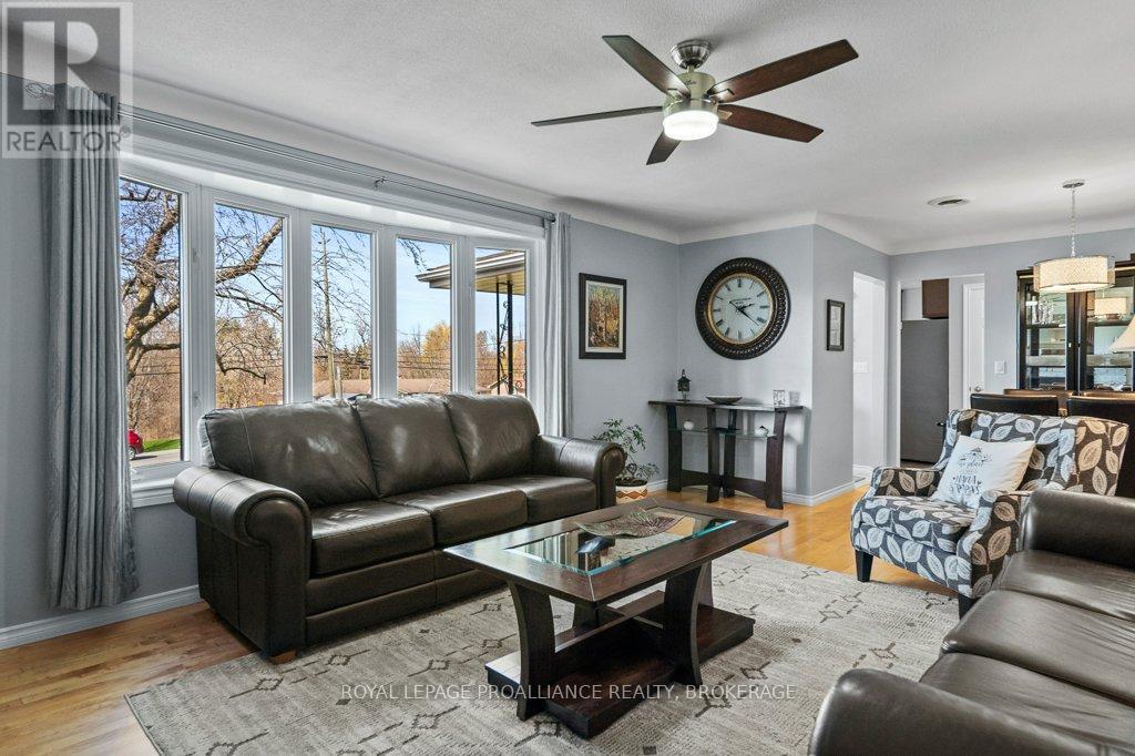 56 RIVER ROAD, Greater Napanee (Greater Napanee), Ontario, K7R3H4 — Photo 4