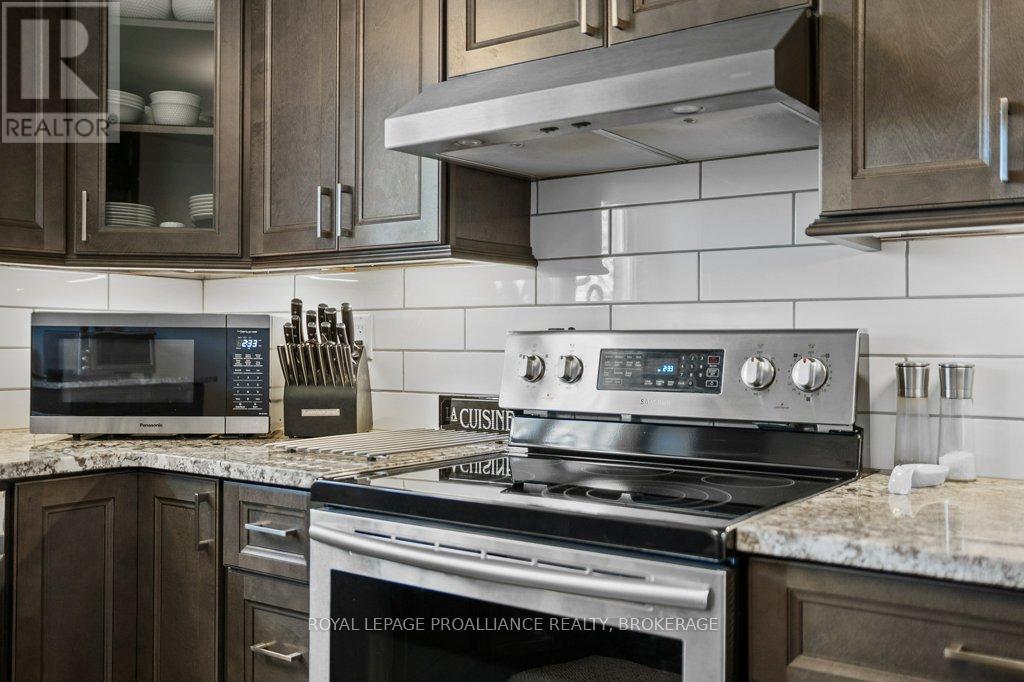 56 RIVER ROAD, Greater Napanee (Greater Napanee), Ontario, K7R3H4 — Photo 8
