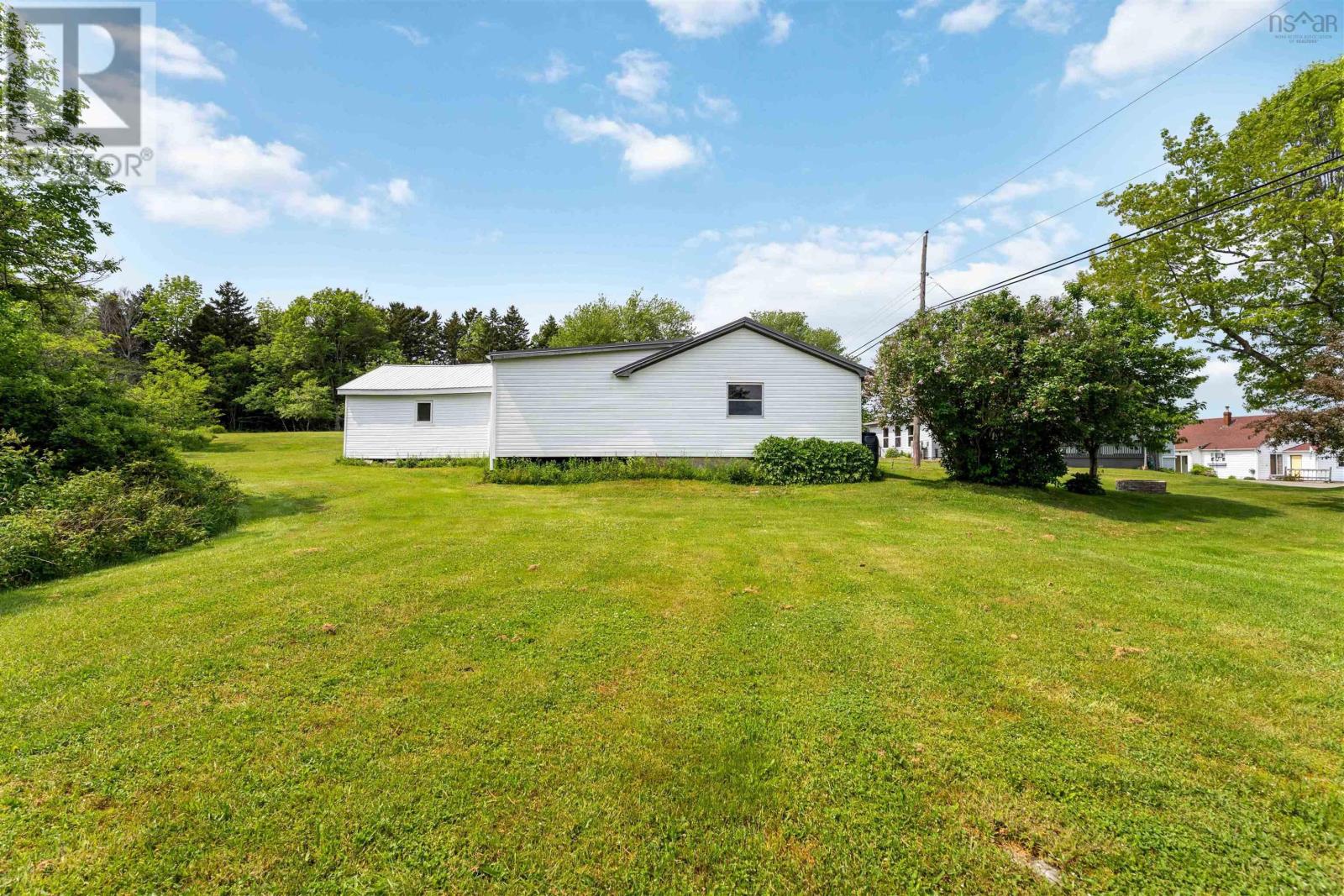 646 French Road — photo 41