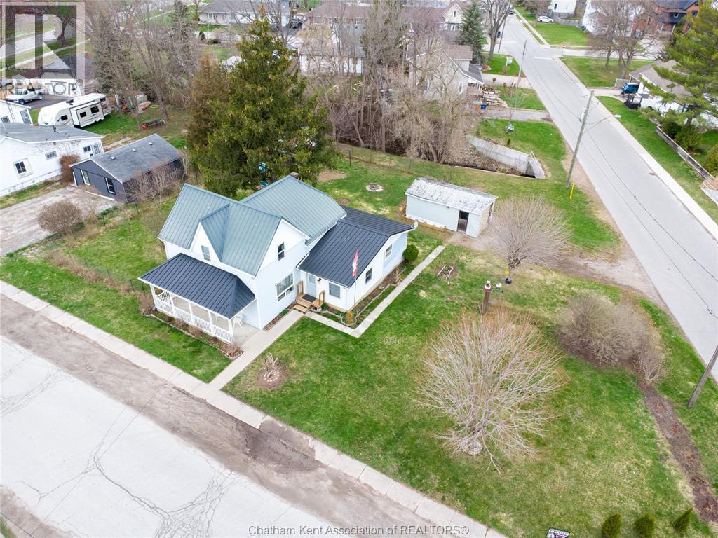 84 SHERMAN STREET, Thamesville, Ontario, N0P2K0 — Photo 2