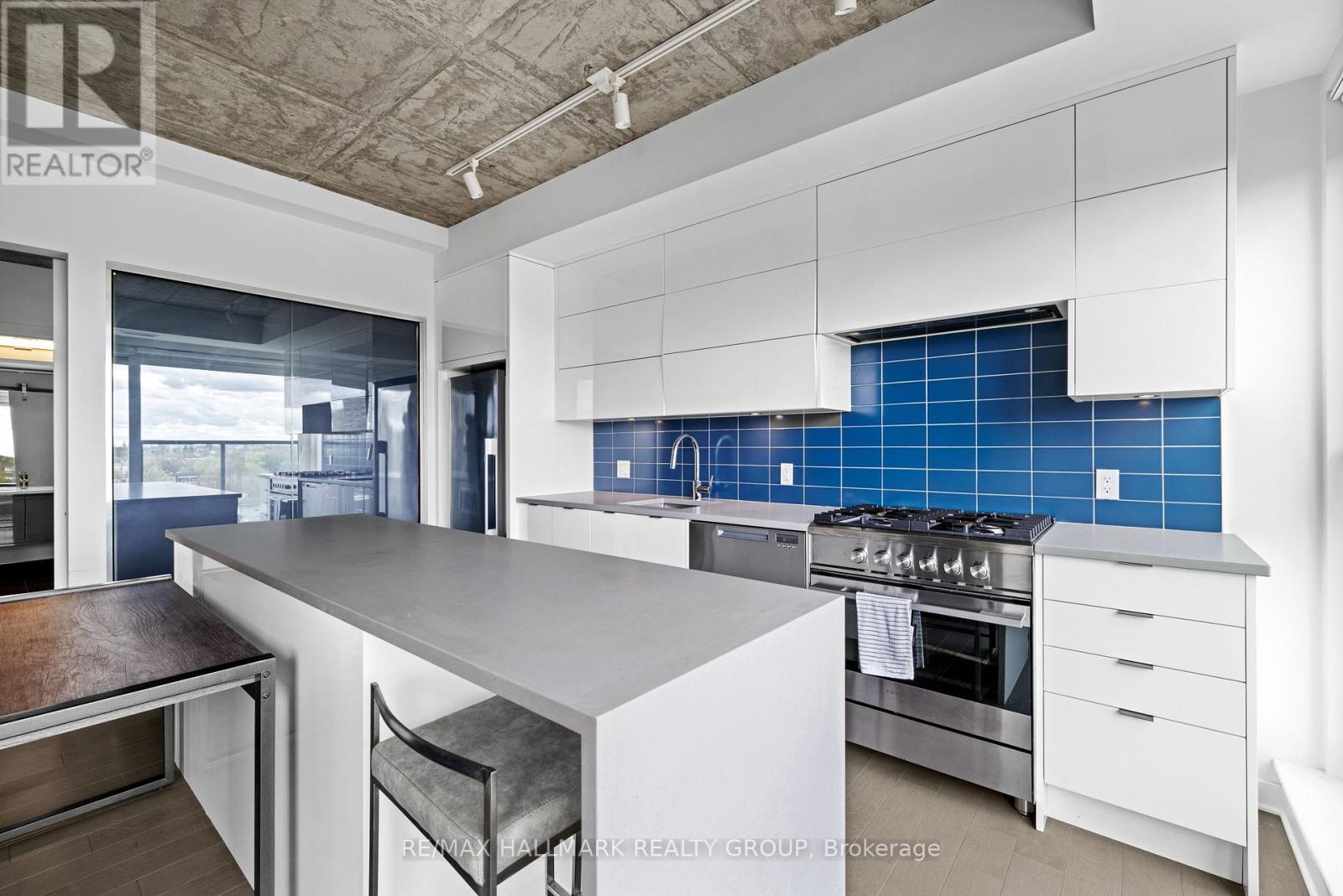 607 - 135 BARRETTE STREET — photo 11