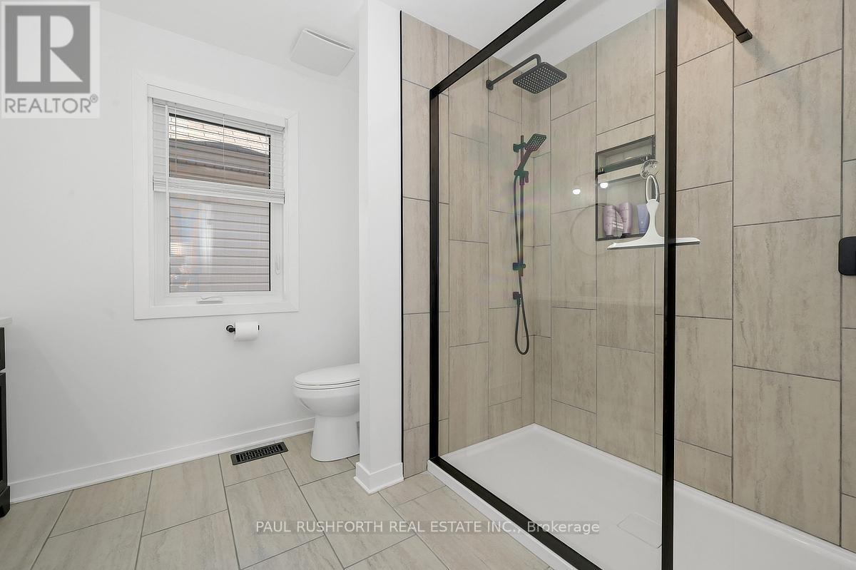338 KINGHORN CRESCENT - 25