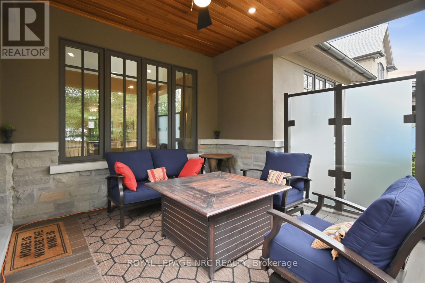Covered Deck with trex decking & privacy screens