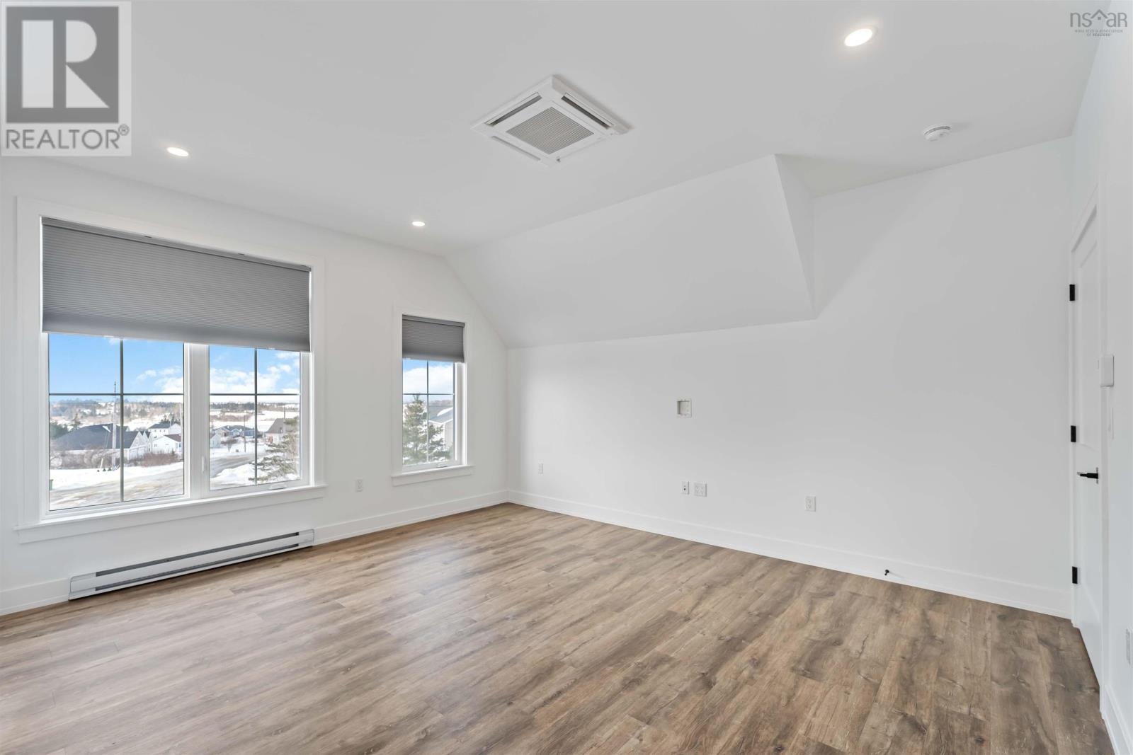35 Seeland Avenue — photo 32