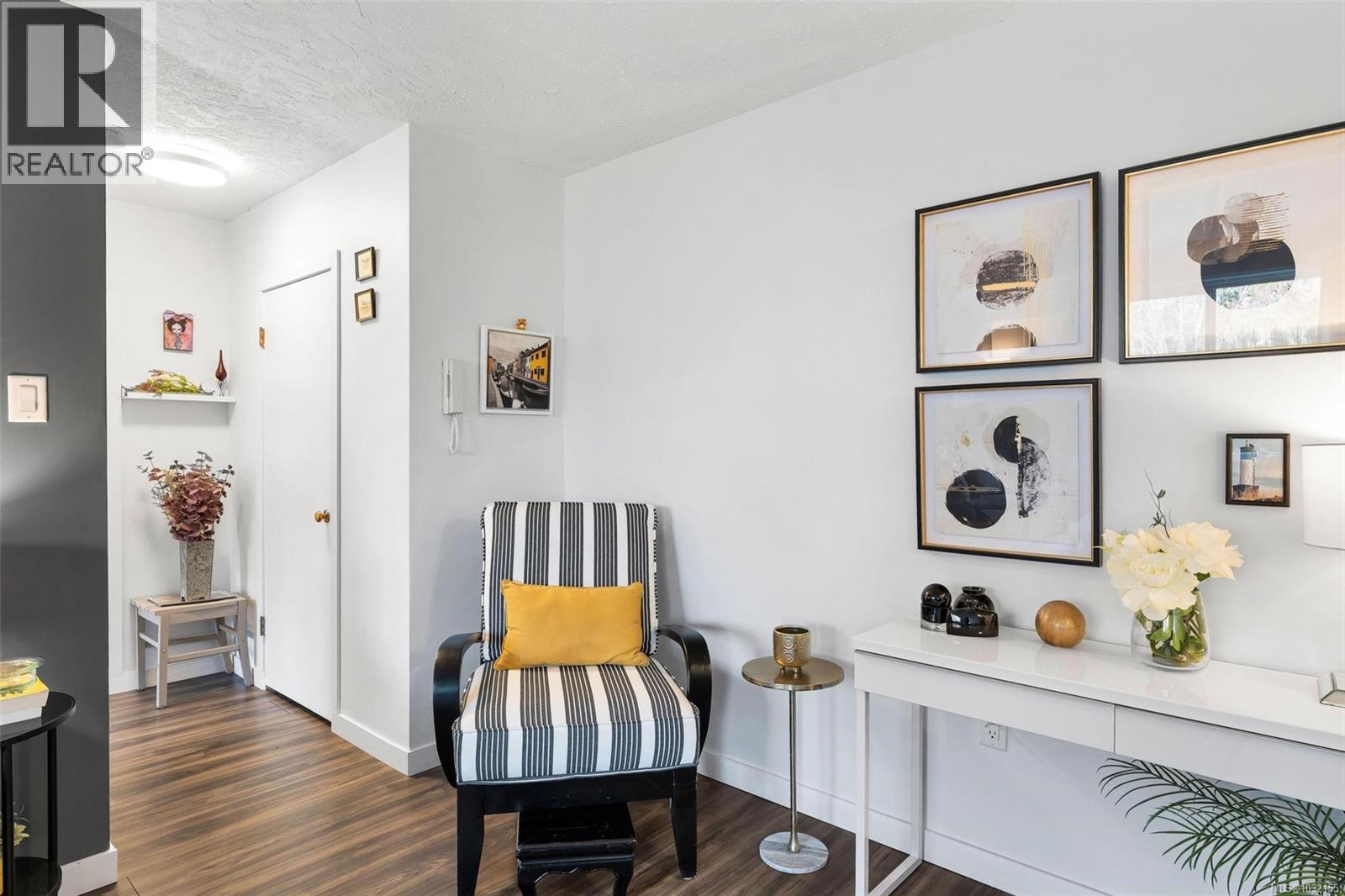 #109 1975 Lee Ave - 19