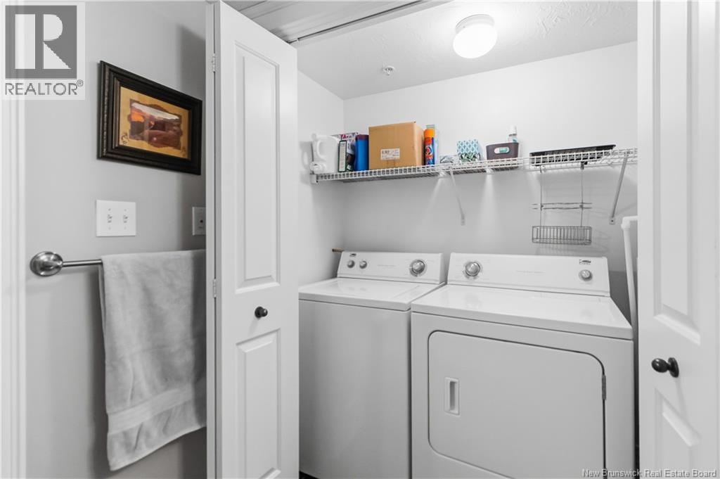 #407 65 DIAMOND HEAD COURT - 17