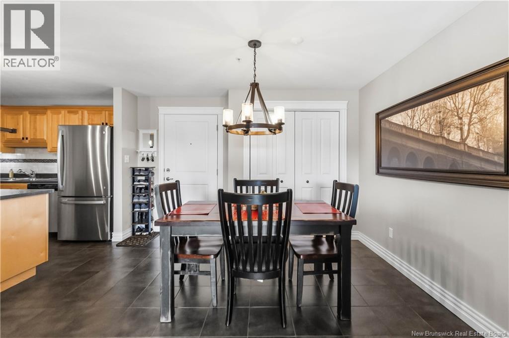 #407 65 DIAMOND HEAD COURT - 20