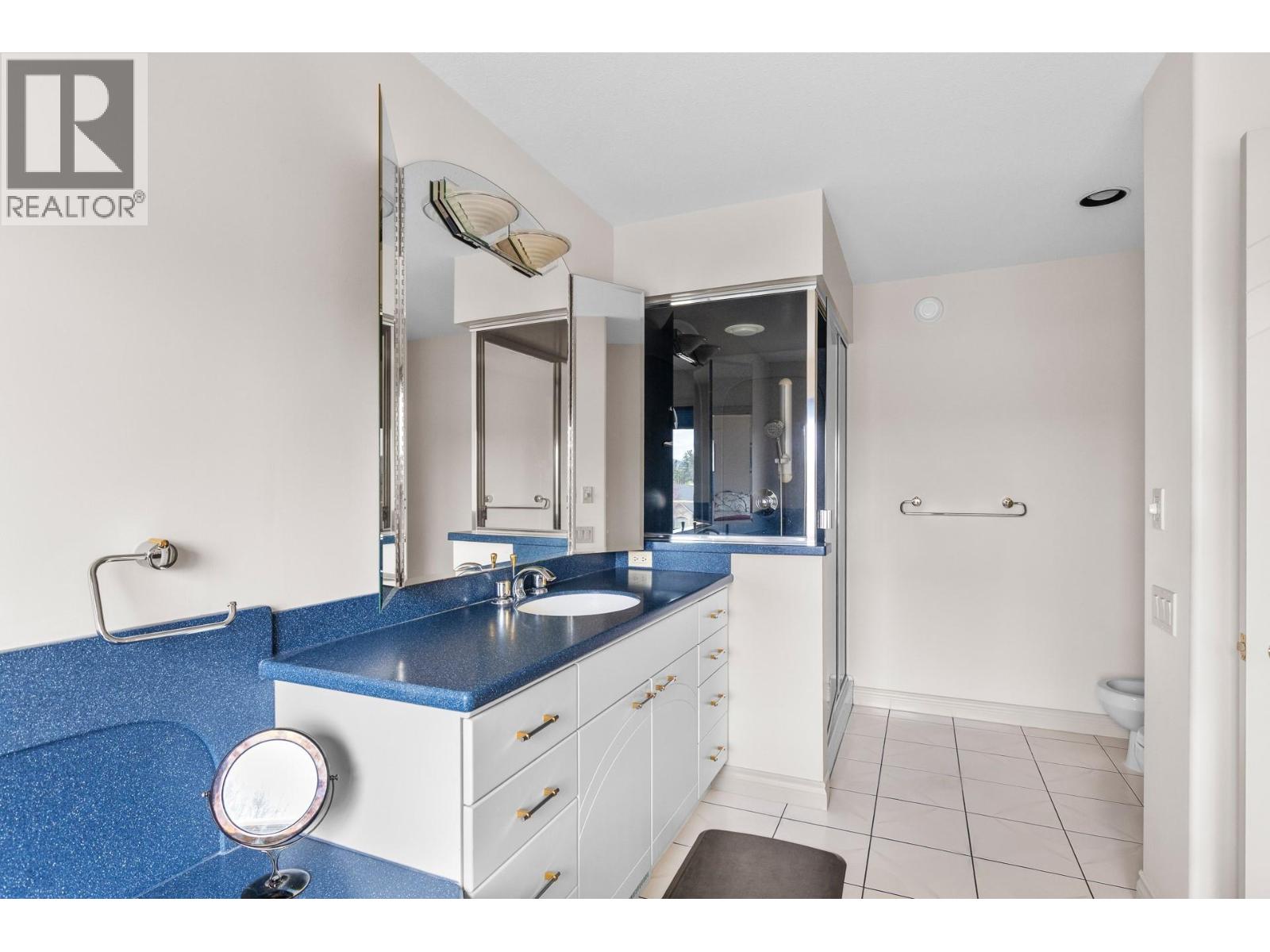 307 Sandpiper Court, Kelowna