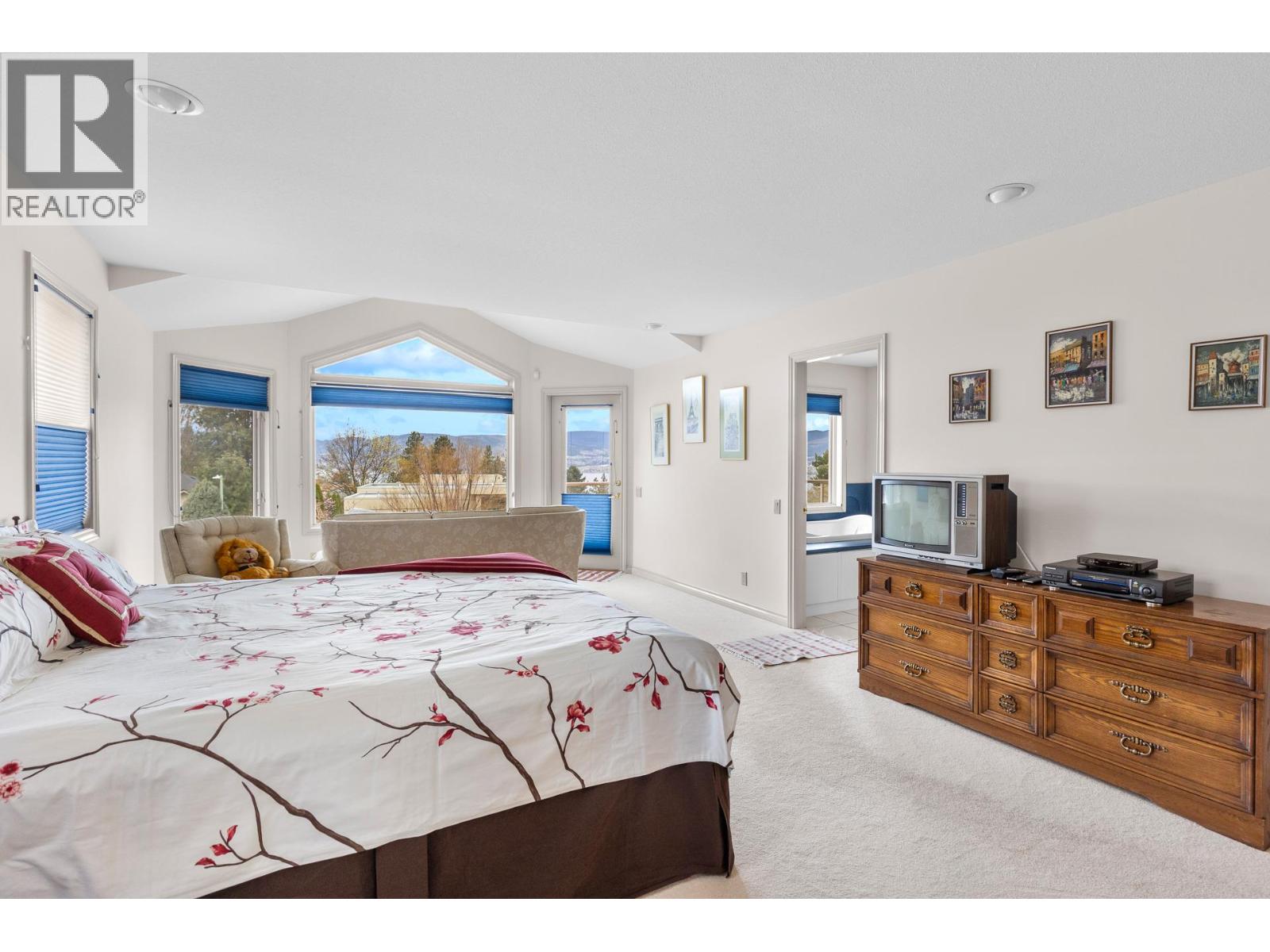 307 Sandpiper Court, Kelowna