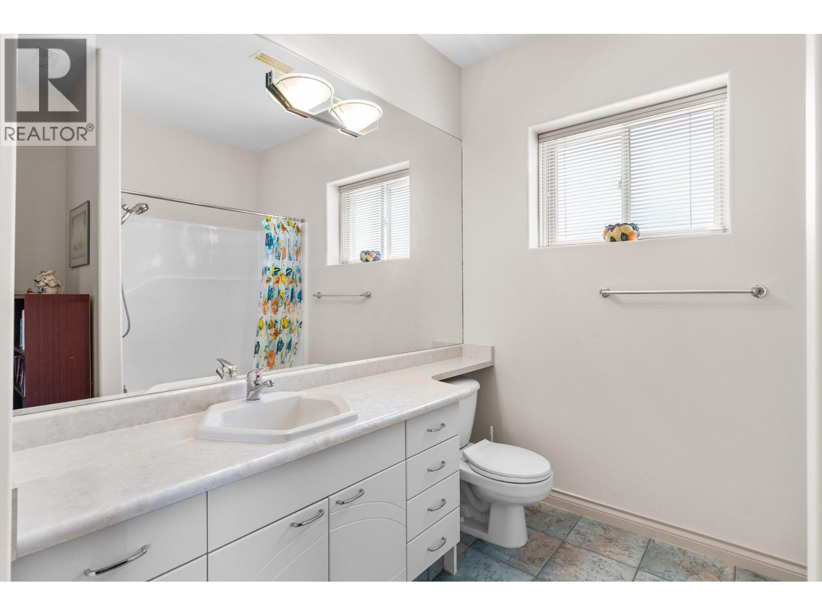 307 Sandpiper Court, Kelowna