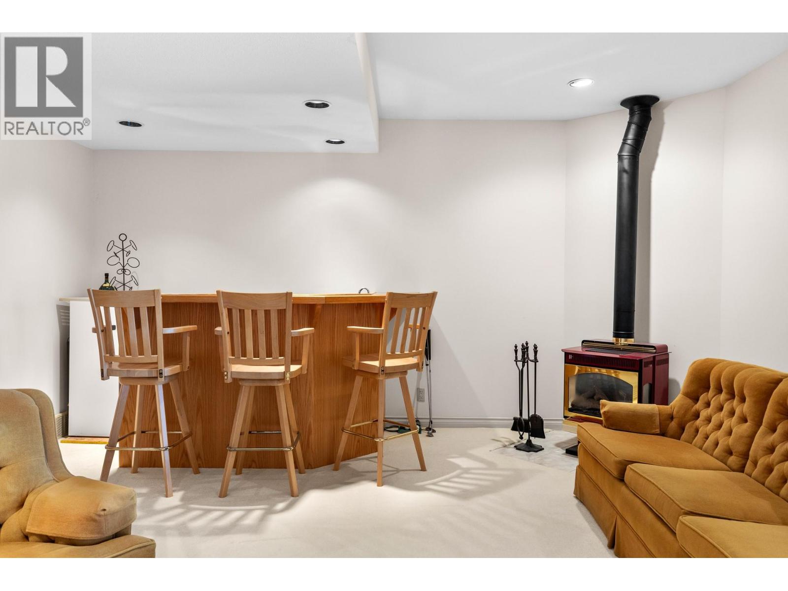 307 Sandpiper Court, Kelowna