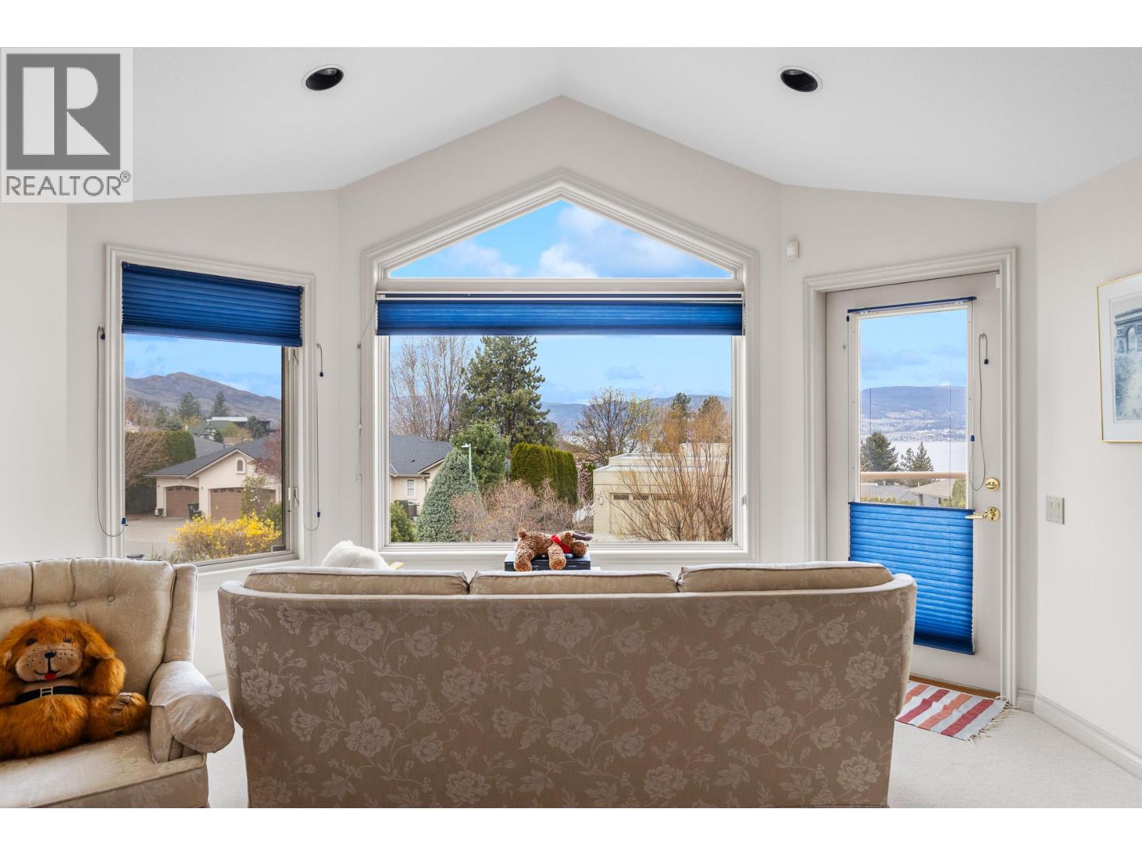 307 Sandpiper Court, Kelowna
