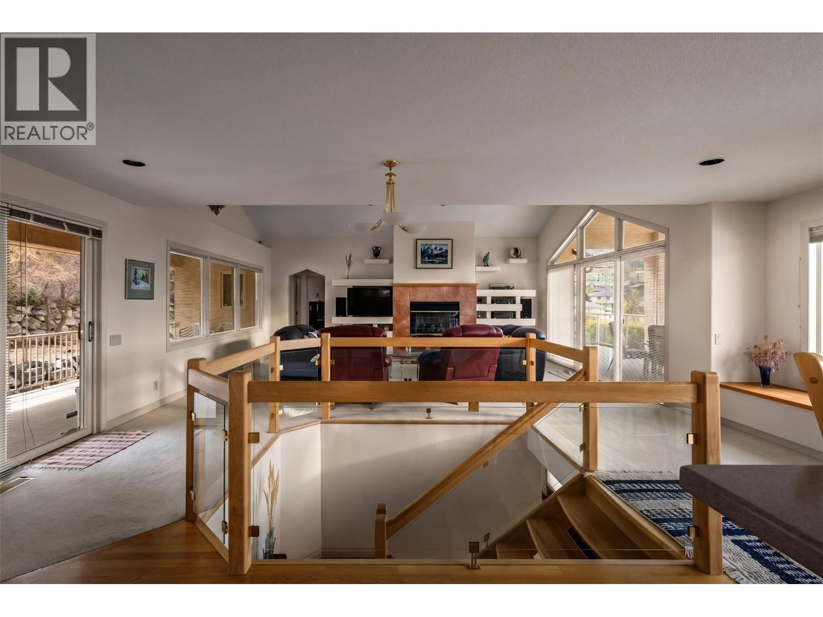 307 Sandpiper Court, Kelowna