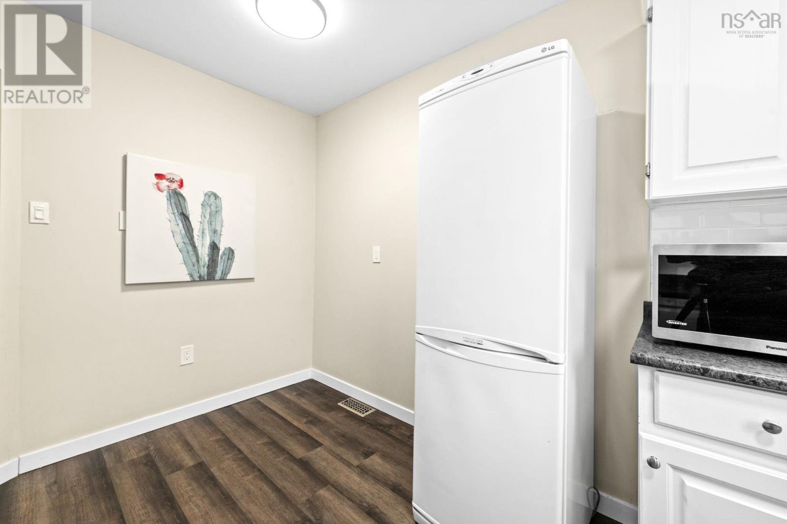 222 Willett Street — photo 11