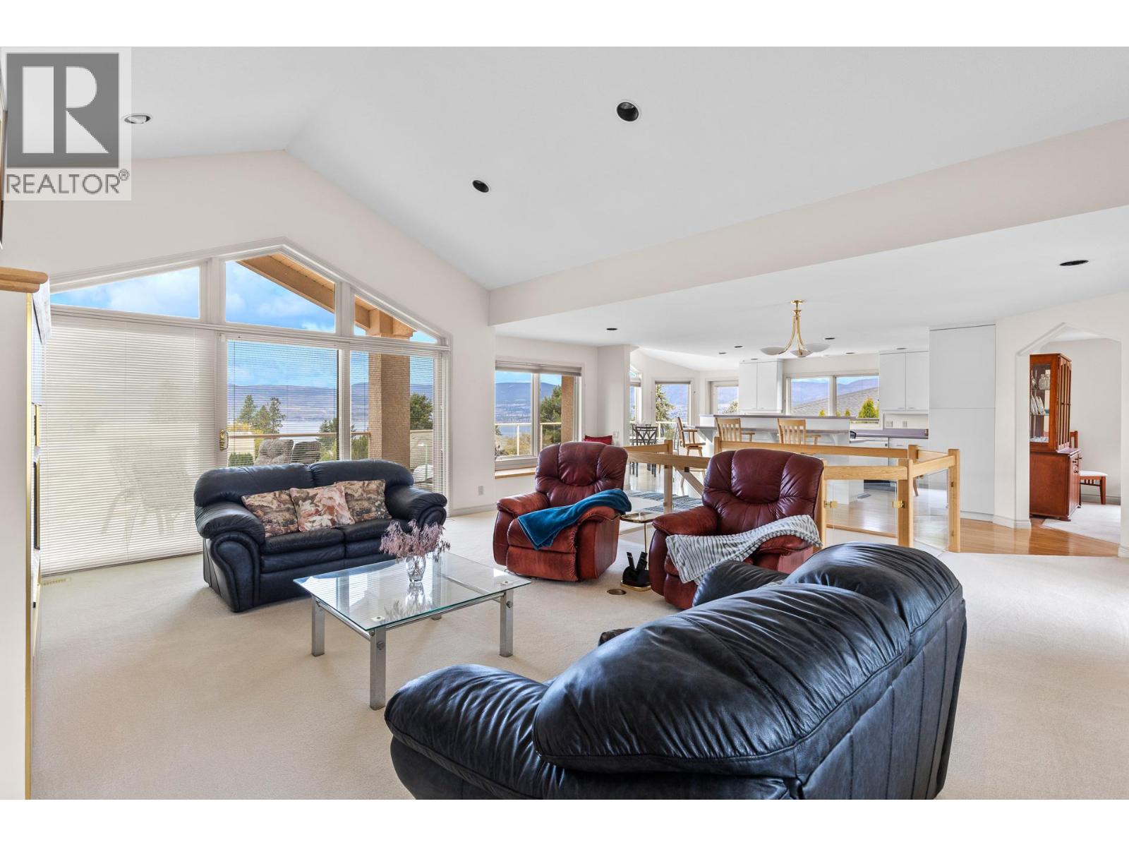 307 Sandpiper Court, Kelowna