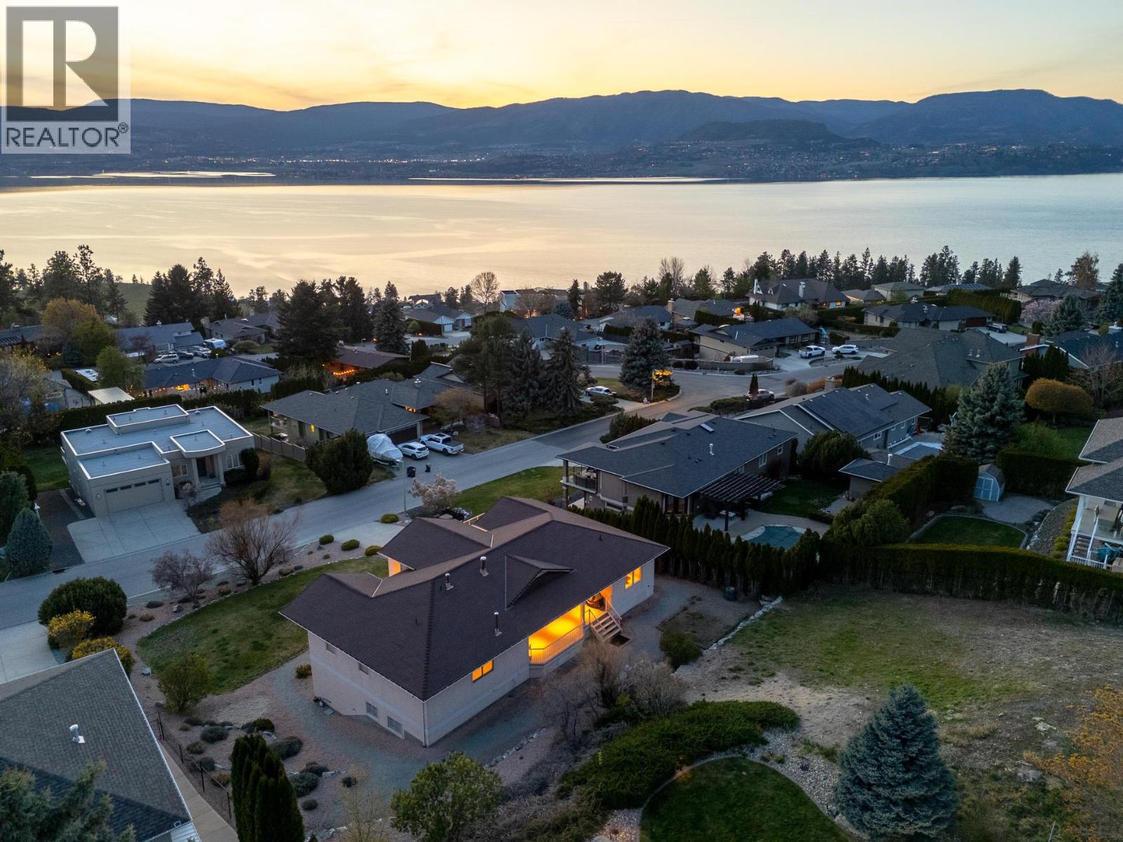 307 Sandpiper Court, Kelowna